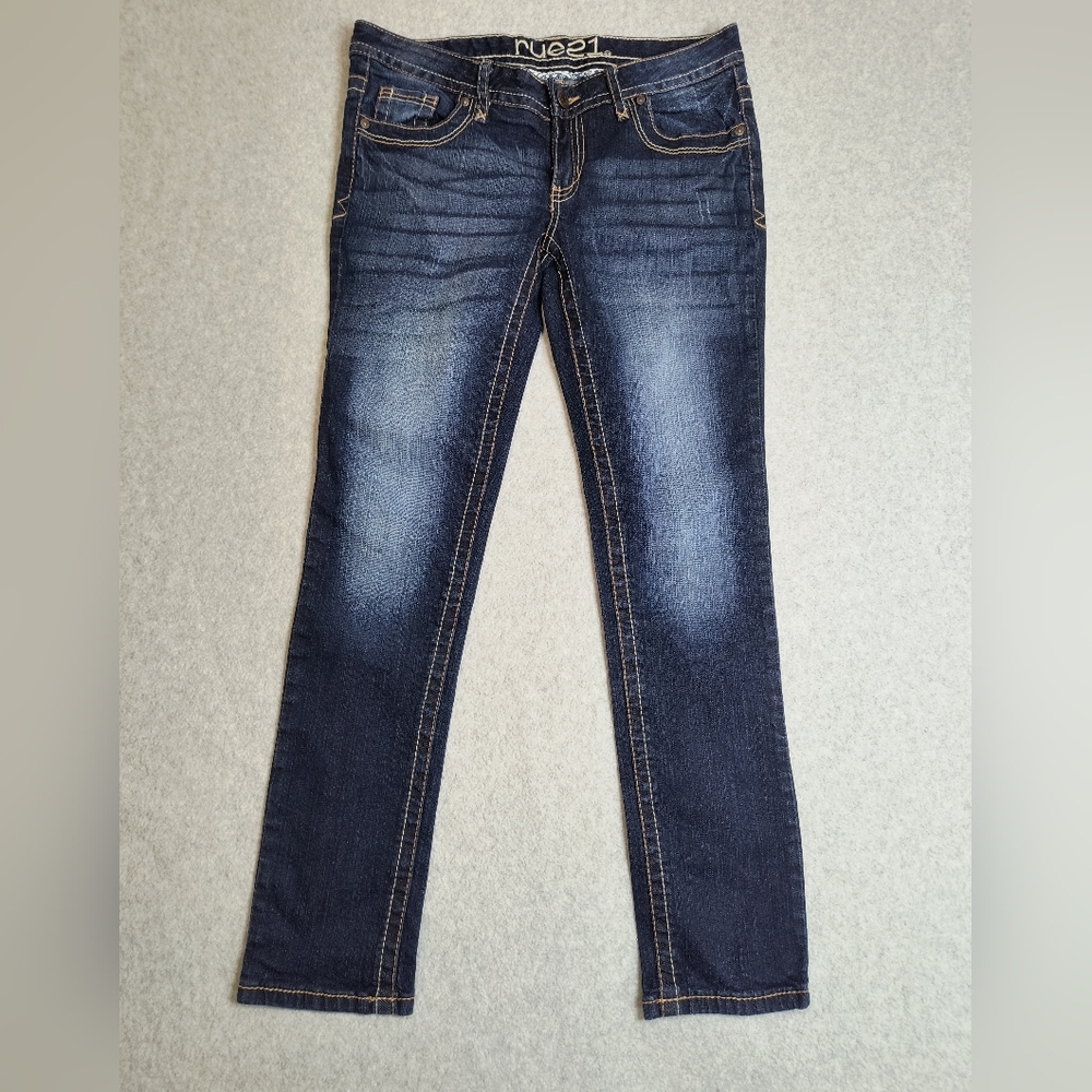 Rue 21 Low-Rise Skinny jeans Size 5/6 Short